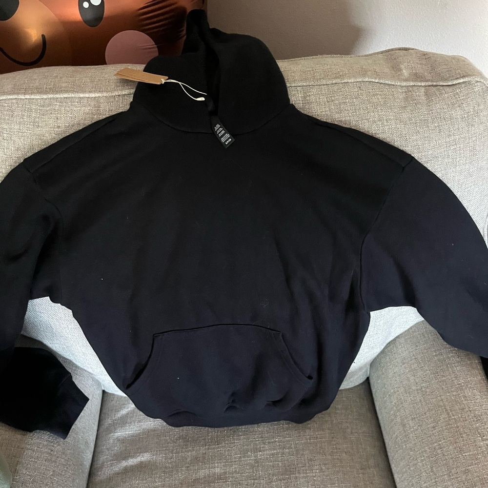 Skims onyx classic pullover hoodie